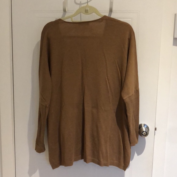 EUC Camel Babaton v-neck sweater - Picture 3 of 6